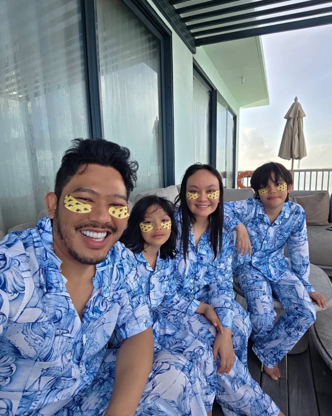 Self-care looks better together. ✨

Slow mornings. Matching pyjamas. A little extra love for the whole family.

Because rest is a ritual worth sharing.